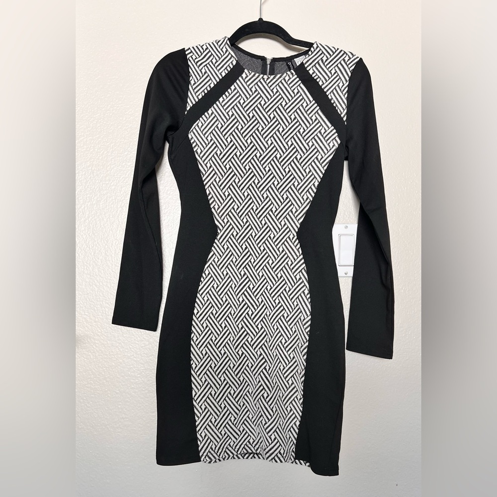 H&M Divided Elegant Black and White Patterned Dress - Picture 2 of 4